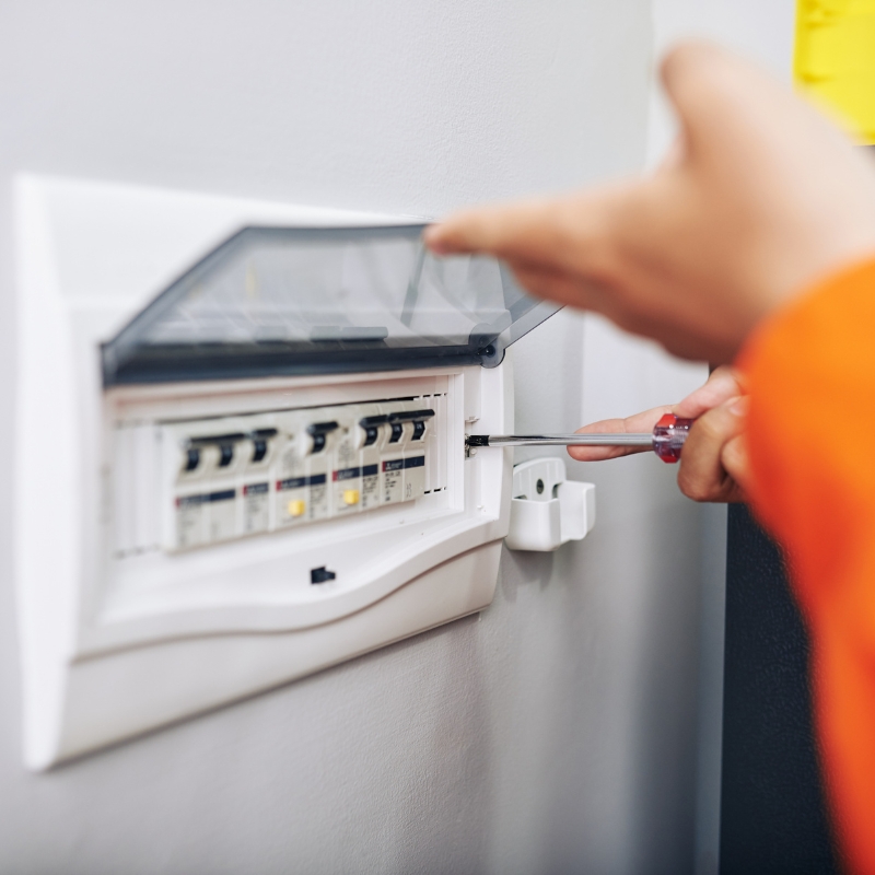 Instalación eléctrica doméstica en Casas-Ibañez