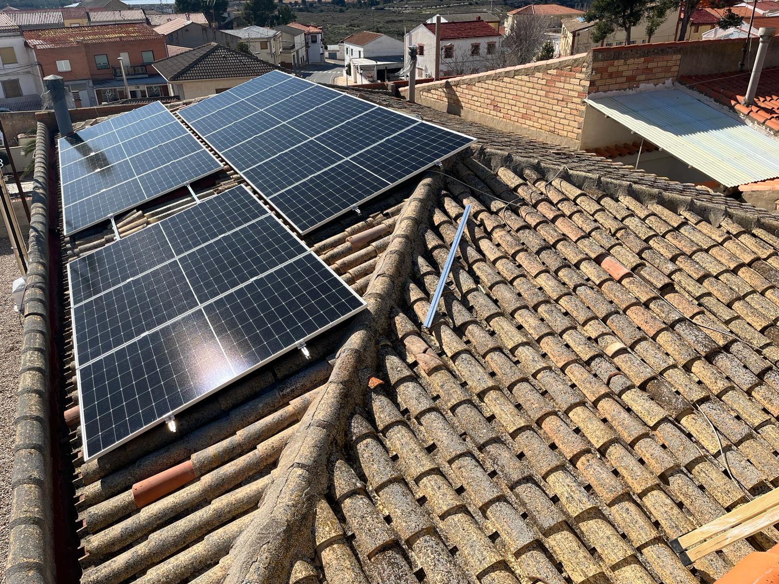 Instalacion solar residencial en Abenjibre 2